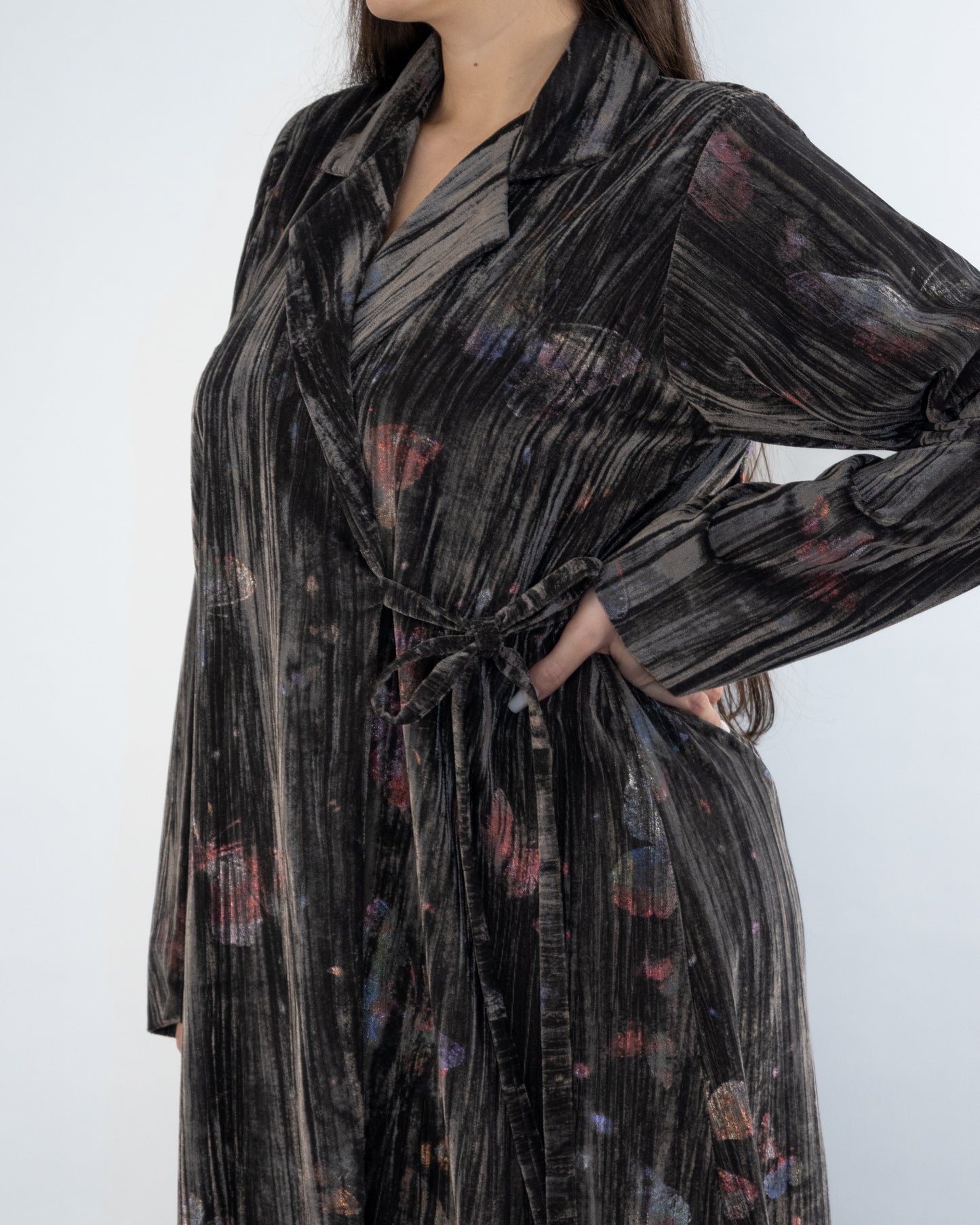 Velvet Printed Abaya – Timeless Elegance