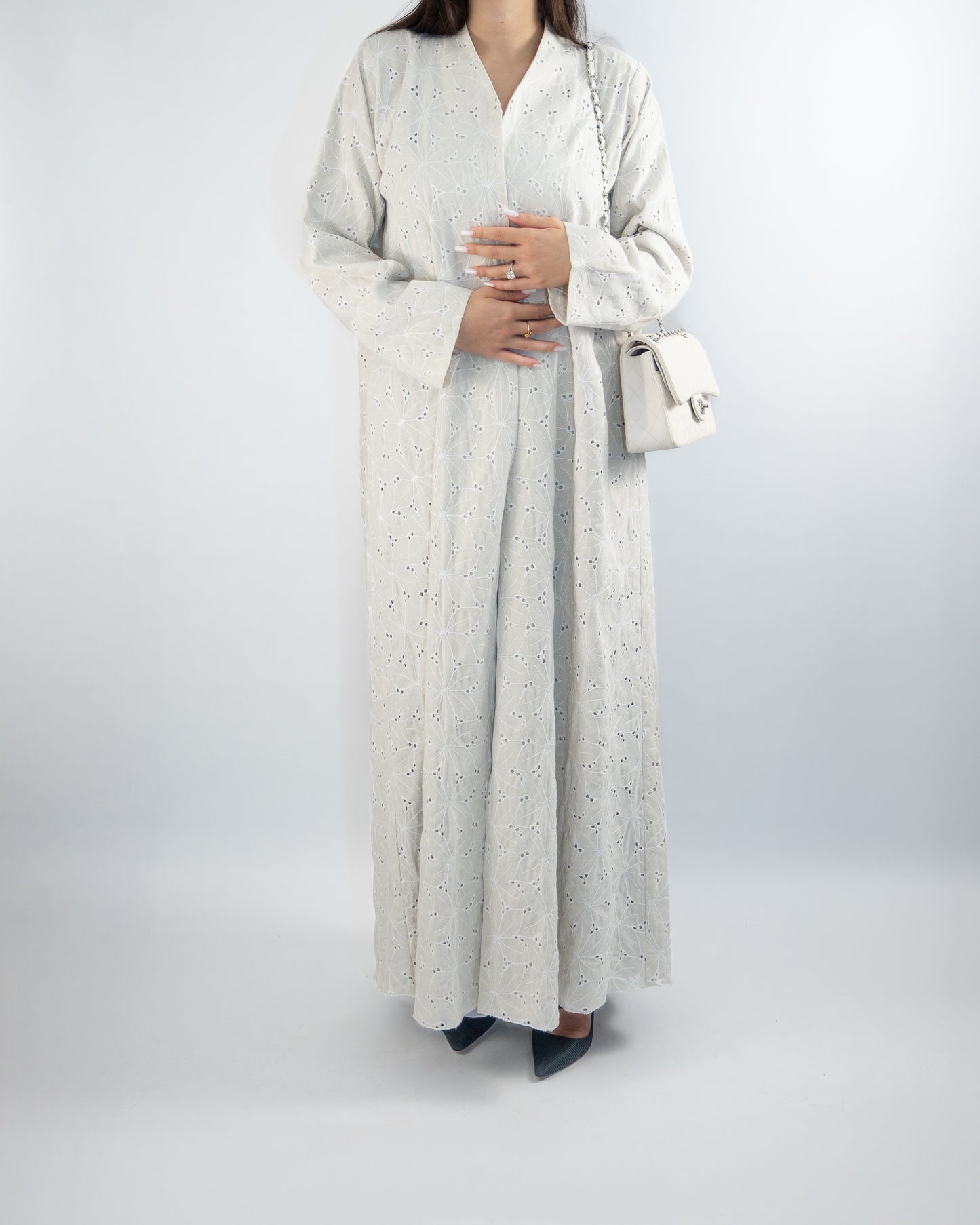 Elegant Embroidered Abaya – Timeless Grace